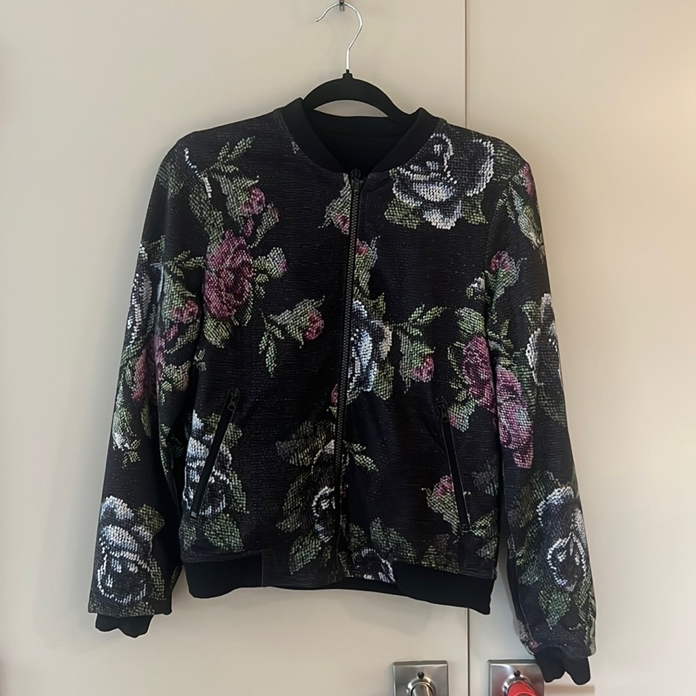 LULU LEMON Reversible bomber jacket